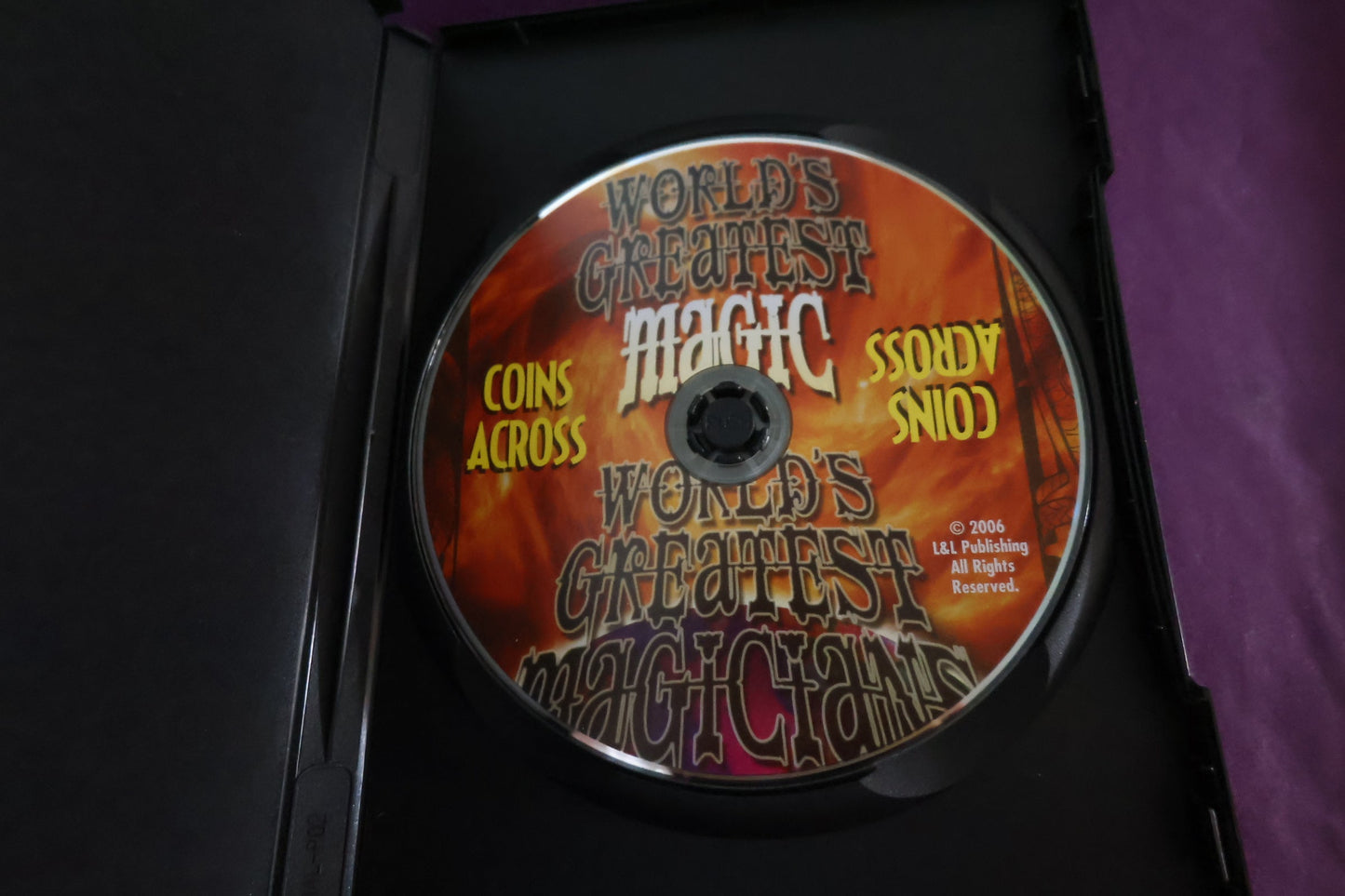 【中古:状態A】World's Greatest Magic: Coins across