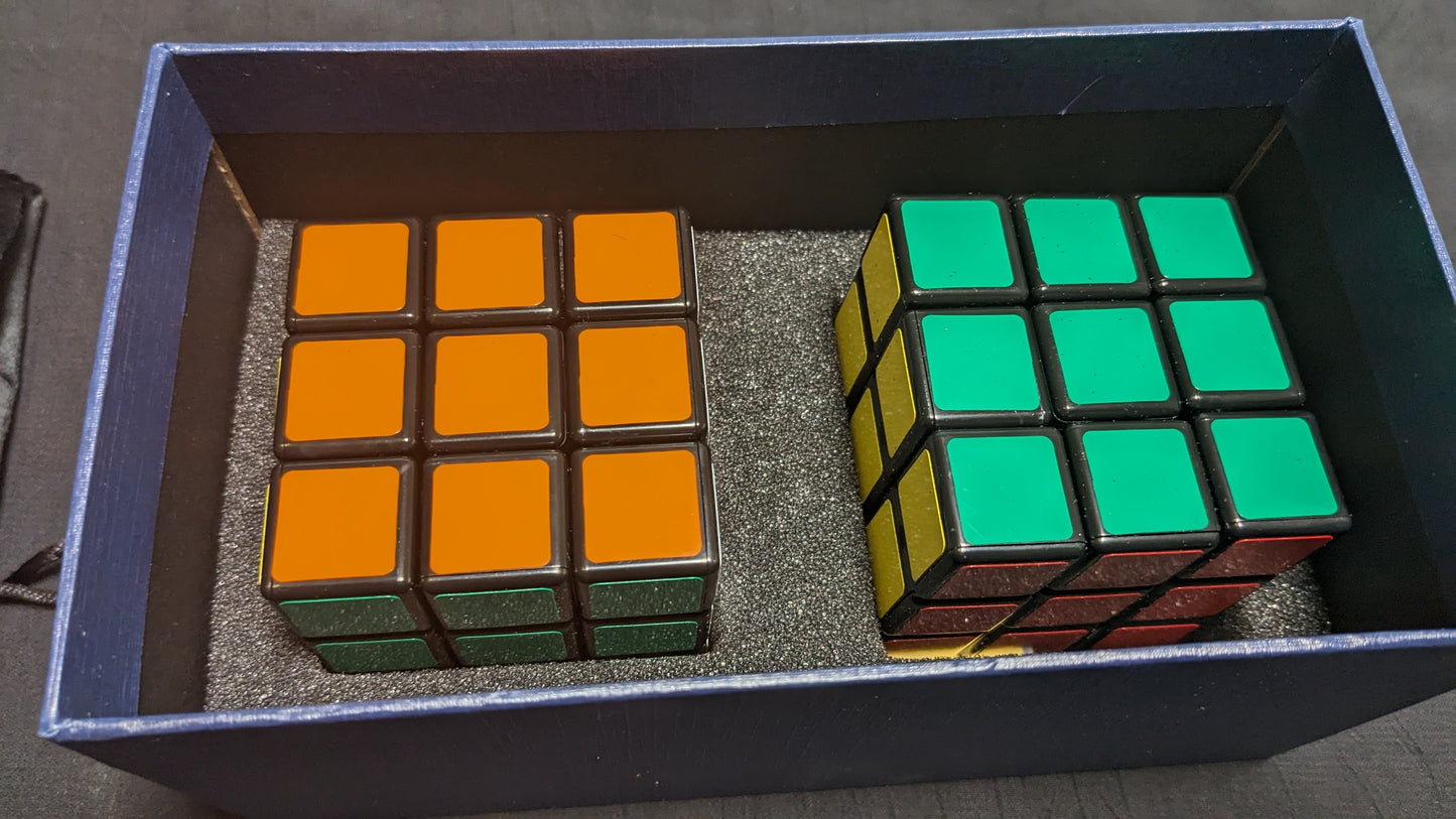 【中古:状態A】Venom Cube by Henry Harrius