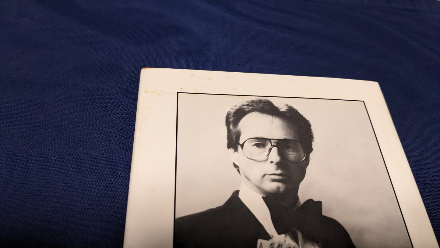 【中古:状態D】The Black & White Trick by Mike Maxwell