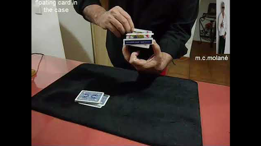 【Murphy's Magic DL】 『フローティングカードインザケース』 サルバドール・モラーノ / Floating Card In The Case by Salvador Molano video DOWNLOAD