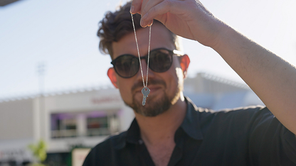 【新品】Repo: A Chain of Unusual Events by Tobias Dostal