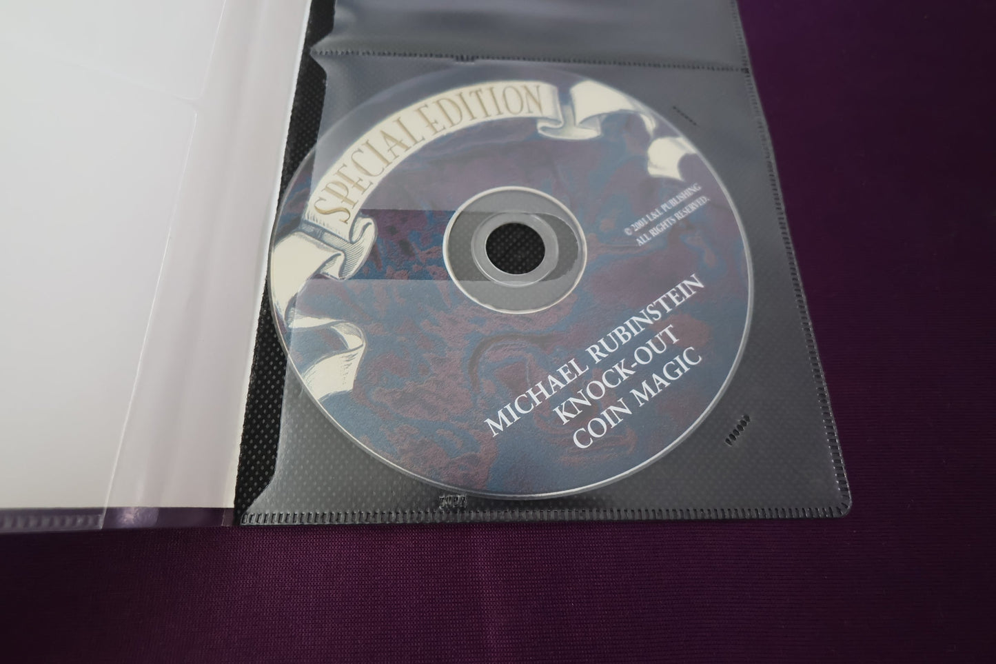 【中古：状態A】KNOCK-OUT COIN MAGIC by MICHAEL RUBINSTEIN