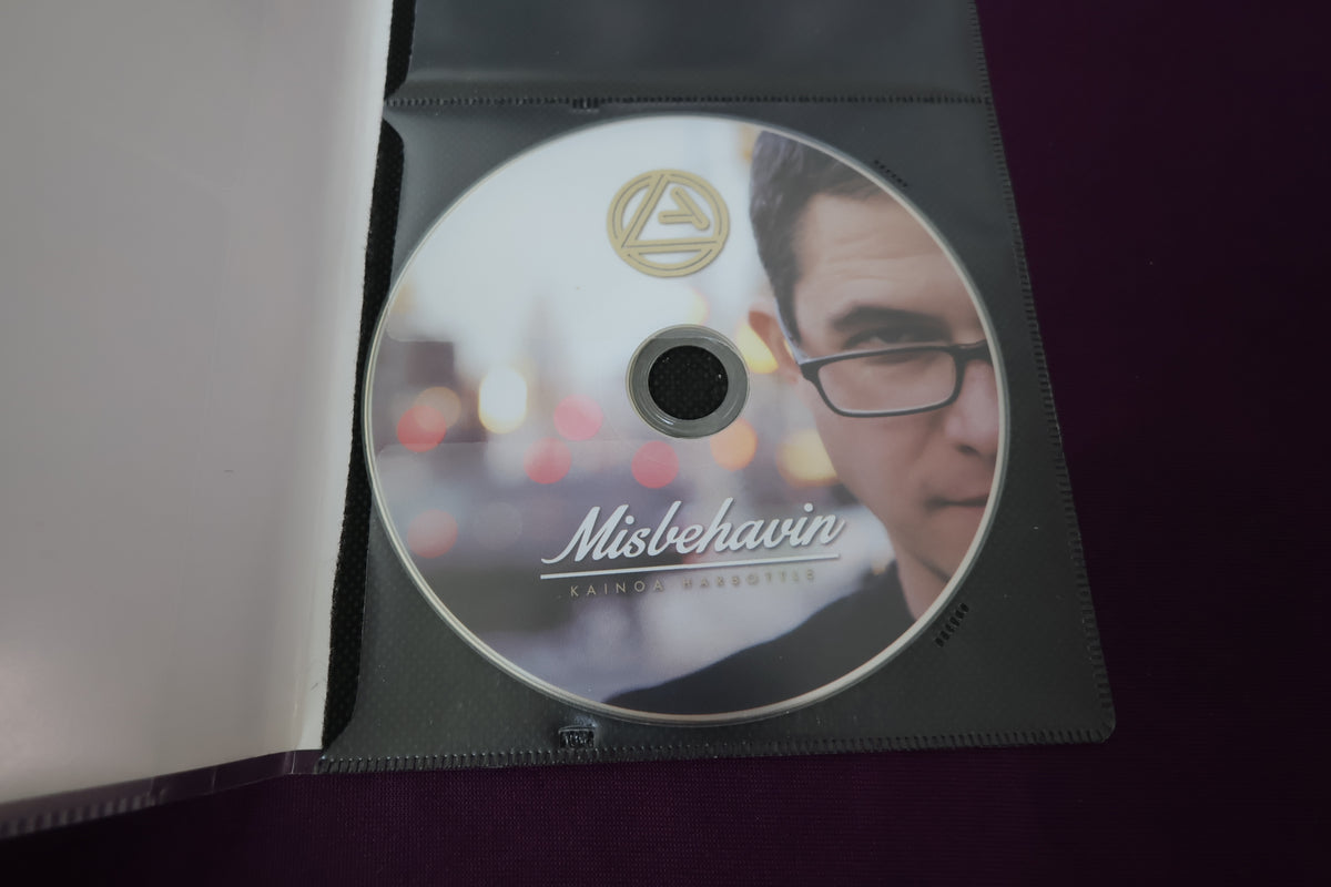 【中古：状態A】misbehavin by KAINOA HARBOTTLE