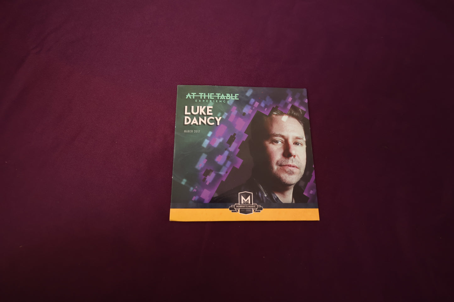 【中古：状態A】LUKE DANCY AT THE TABLE