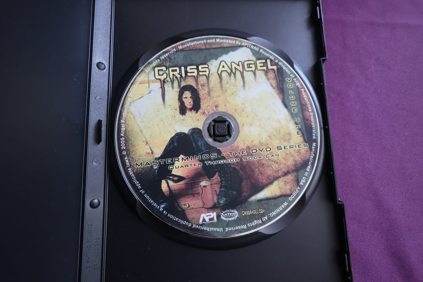 【中古：状態A】MASTERMINDS #1:Quarter through Soda Can by Criss Angel