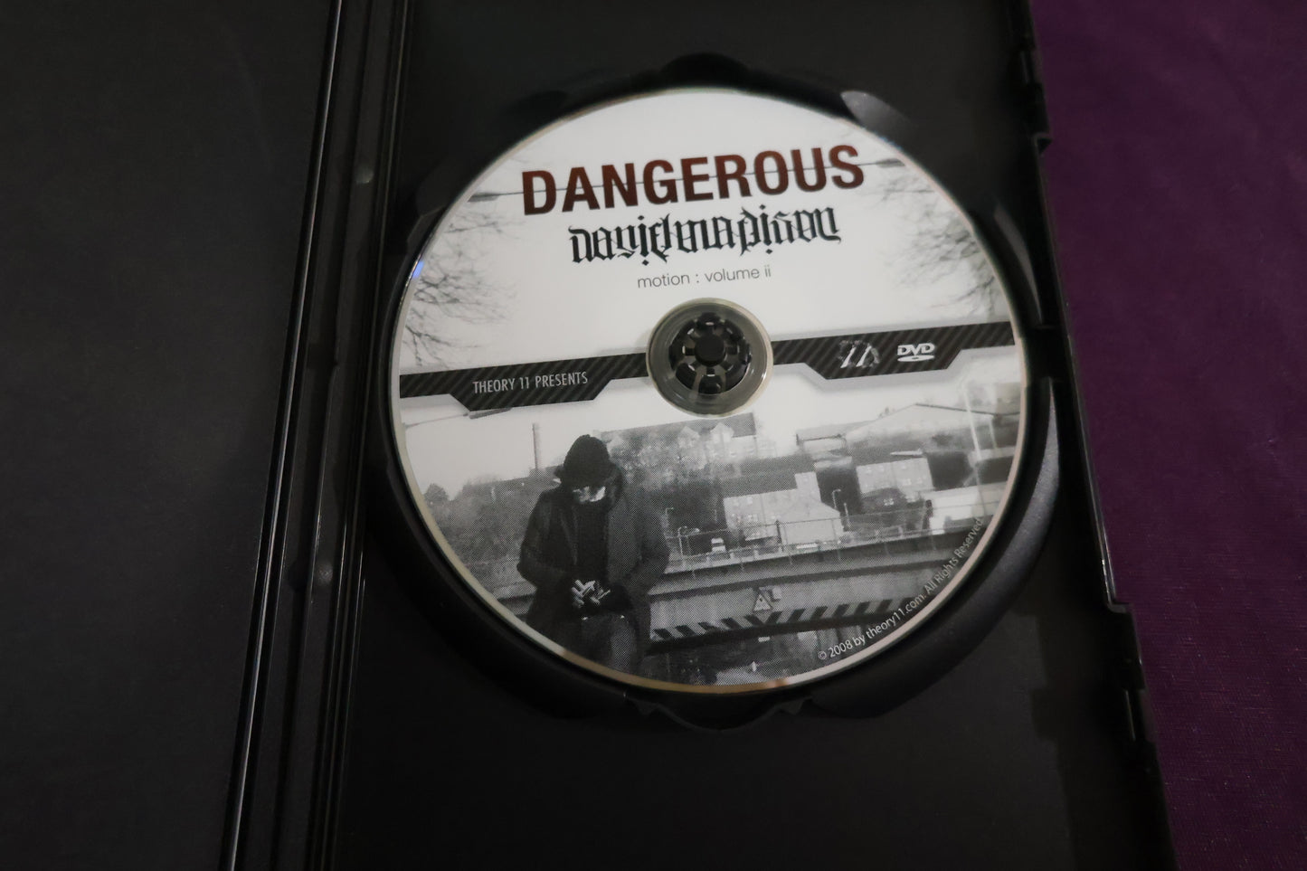 【中古：状態A】DANGEROUS by daniel Madison volume2