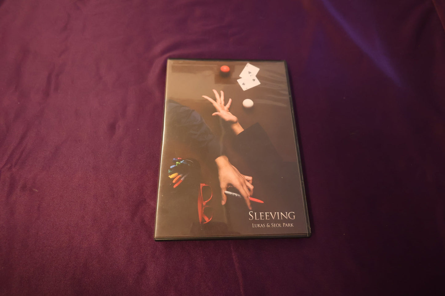【中古：状態A】SLEEVING by LUKAS & SEOL PARK