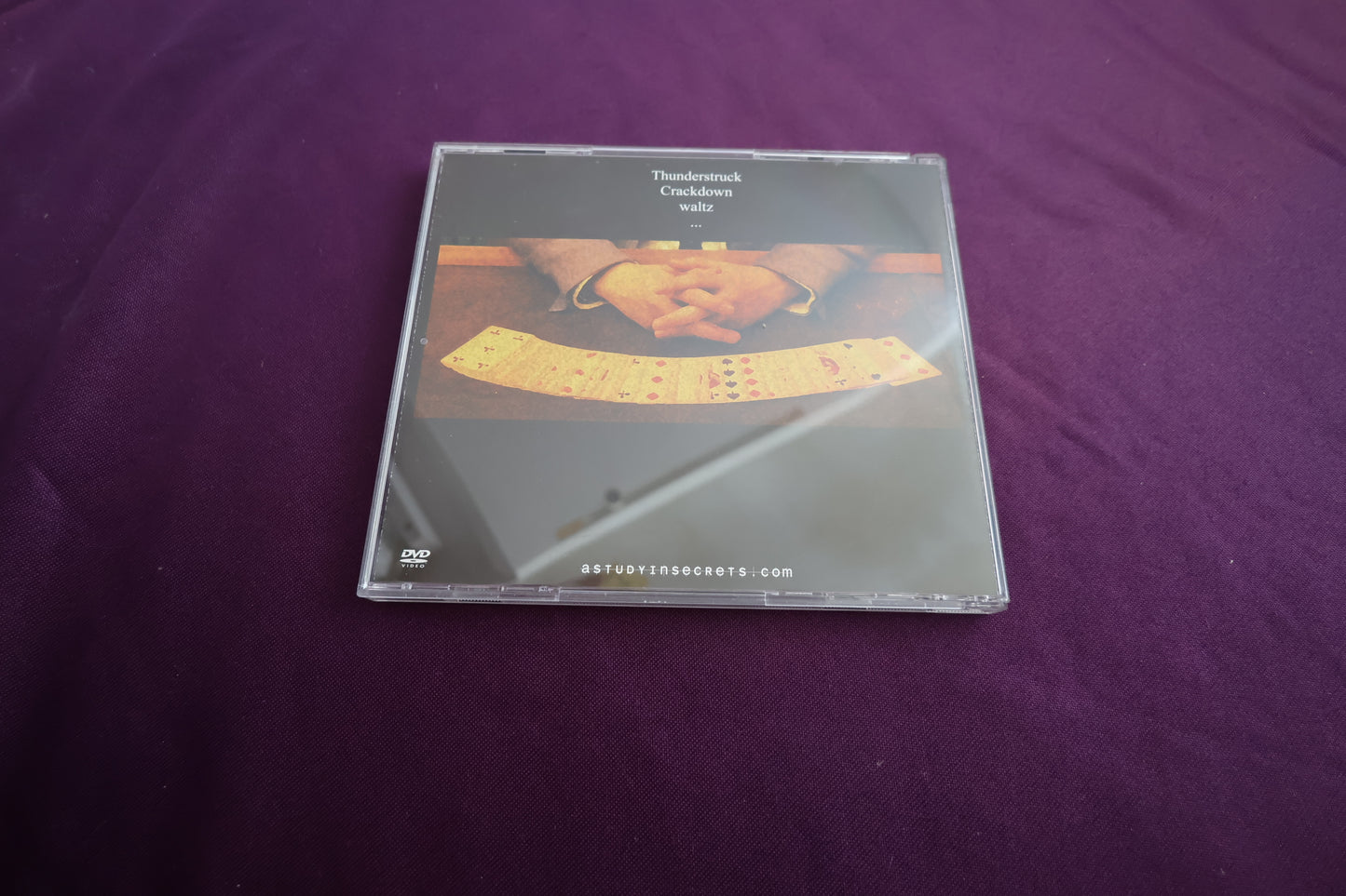 【中古：状態A】3 Secrets