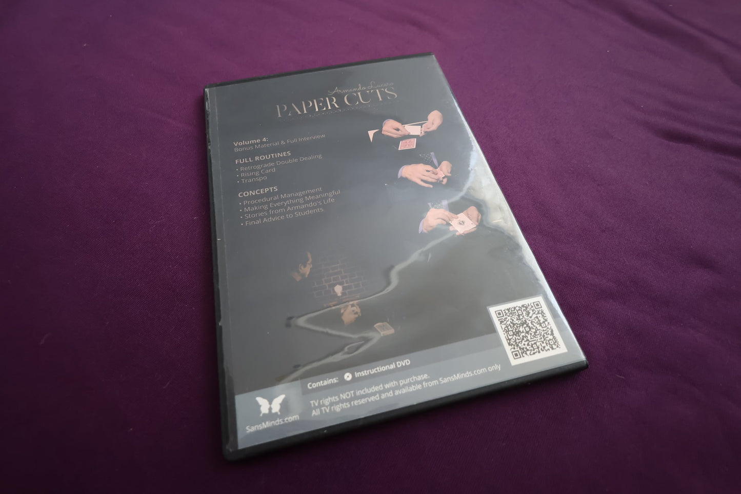【中古：状態A】PAPER CUTS by Armando Lucero Volume4