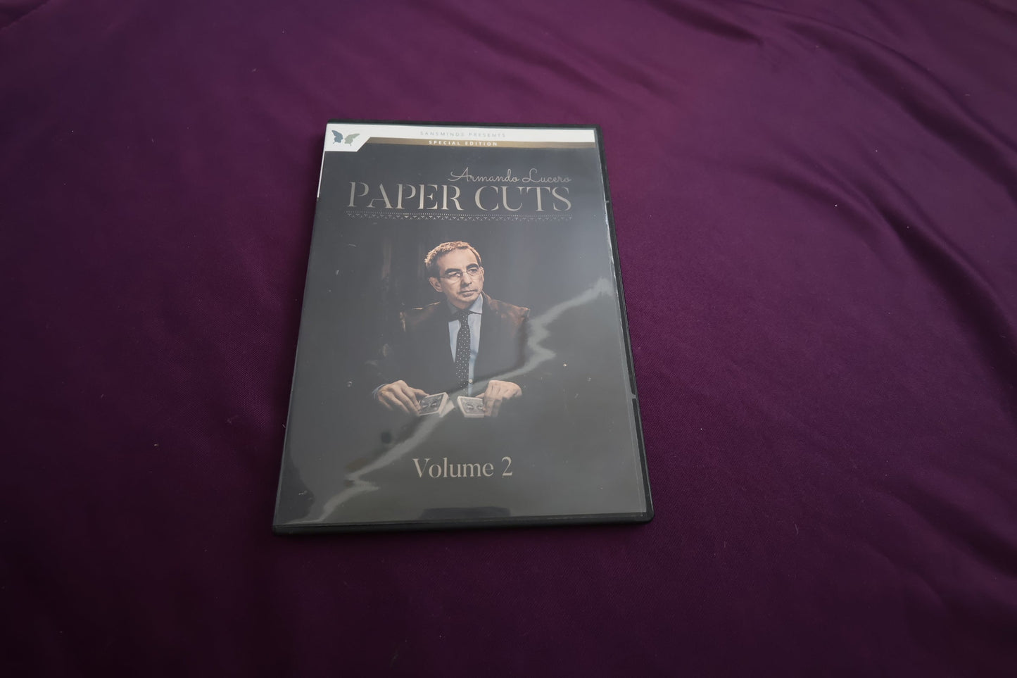 【中古：状態A】PAPER CUTS by Armando Lucero Volume2