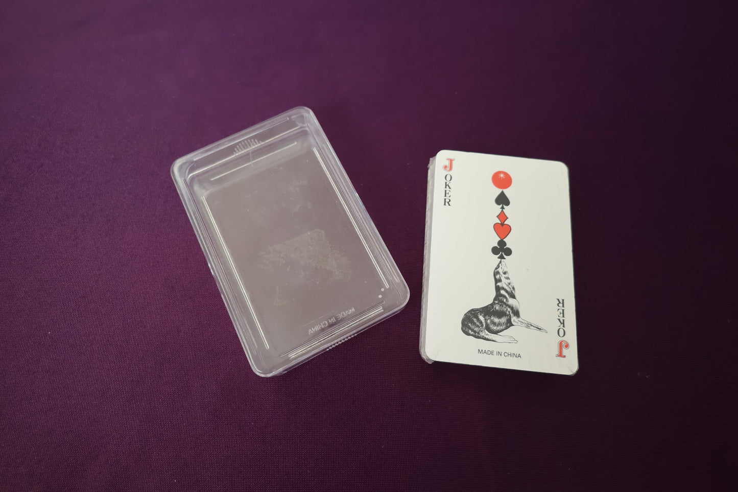 【中古：状態S】仮面柄のプレイングカード