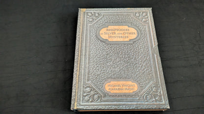 【中古：状態A】Rhapsodies in Silver and Other Mysteries by Michael Vincent